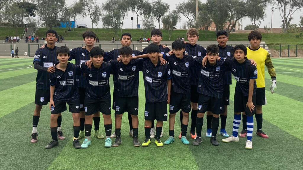 Botschafter-Fußballteam in Peru