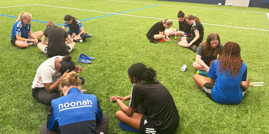 ladies-praying-at-the-2025-womens-football-festival-in-gb.jpg