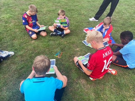 kids-reading-toward-the-goal-resource.jpg